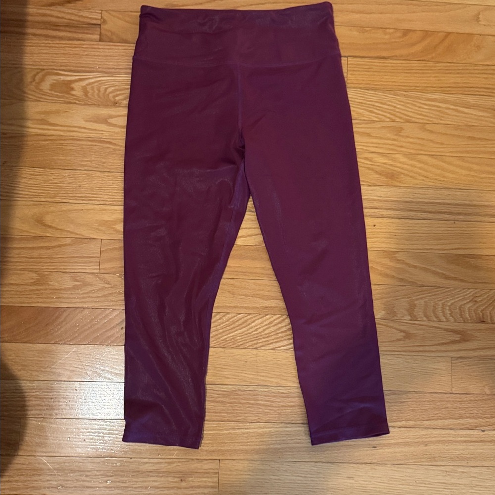 ZYIA Light n’Tight Magenta Shimmer Leggings